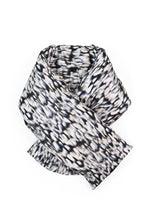 Load image into Gallery viewer, Padded scarf-vest in printed silk with pockets