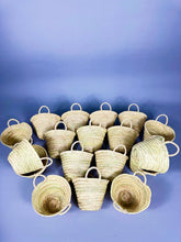 Load image into Gallery viewer, Natural Straw Small Baskets, Small Rose Baskets