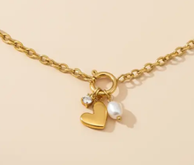 Load image into Gallery viewer, Heart &amp; Pearl Charm Necklace 18k Gold Waterproof