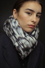 Load image into Gallery viewer, Mini padded scarf in printed silk: Brown Black